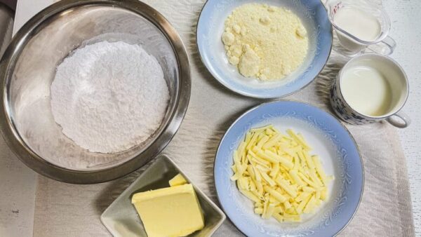 ingredients of brazilan cheese bread